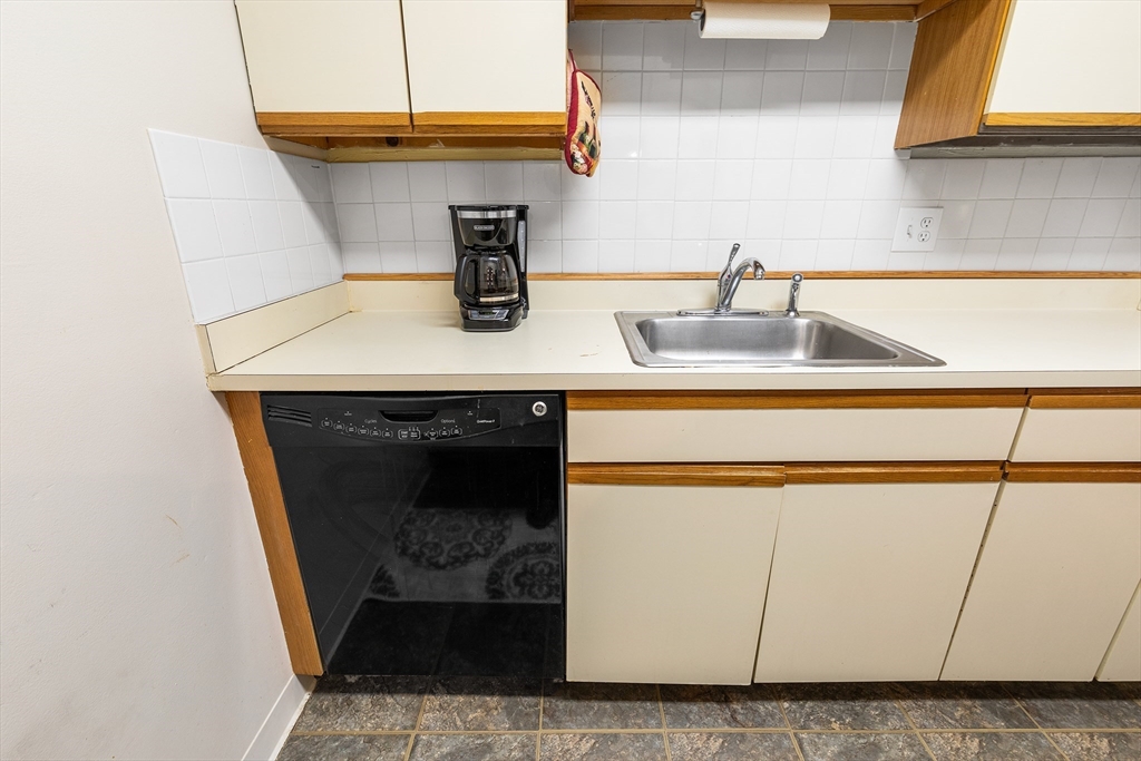 2005 Franklin Crossing Road, Unit 2005 Franklin, MA 02038 - Photo 8 of 20 Gallery Image 8