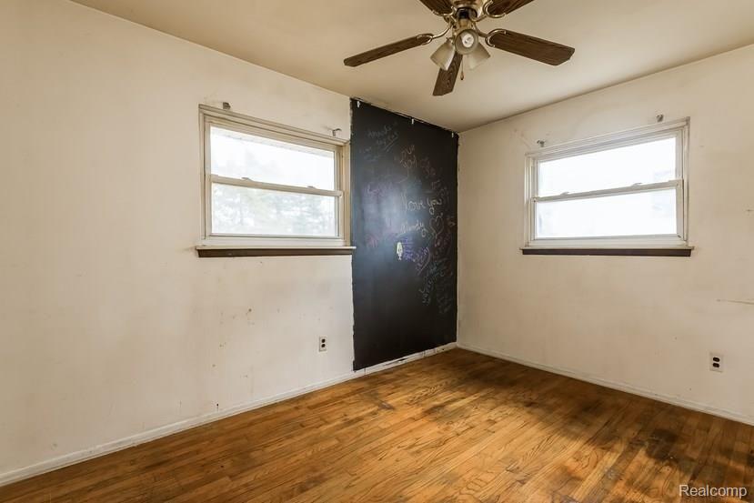 399 Kent Street Carleton, MI 48117 - Photo 20 of 24