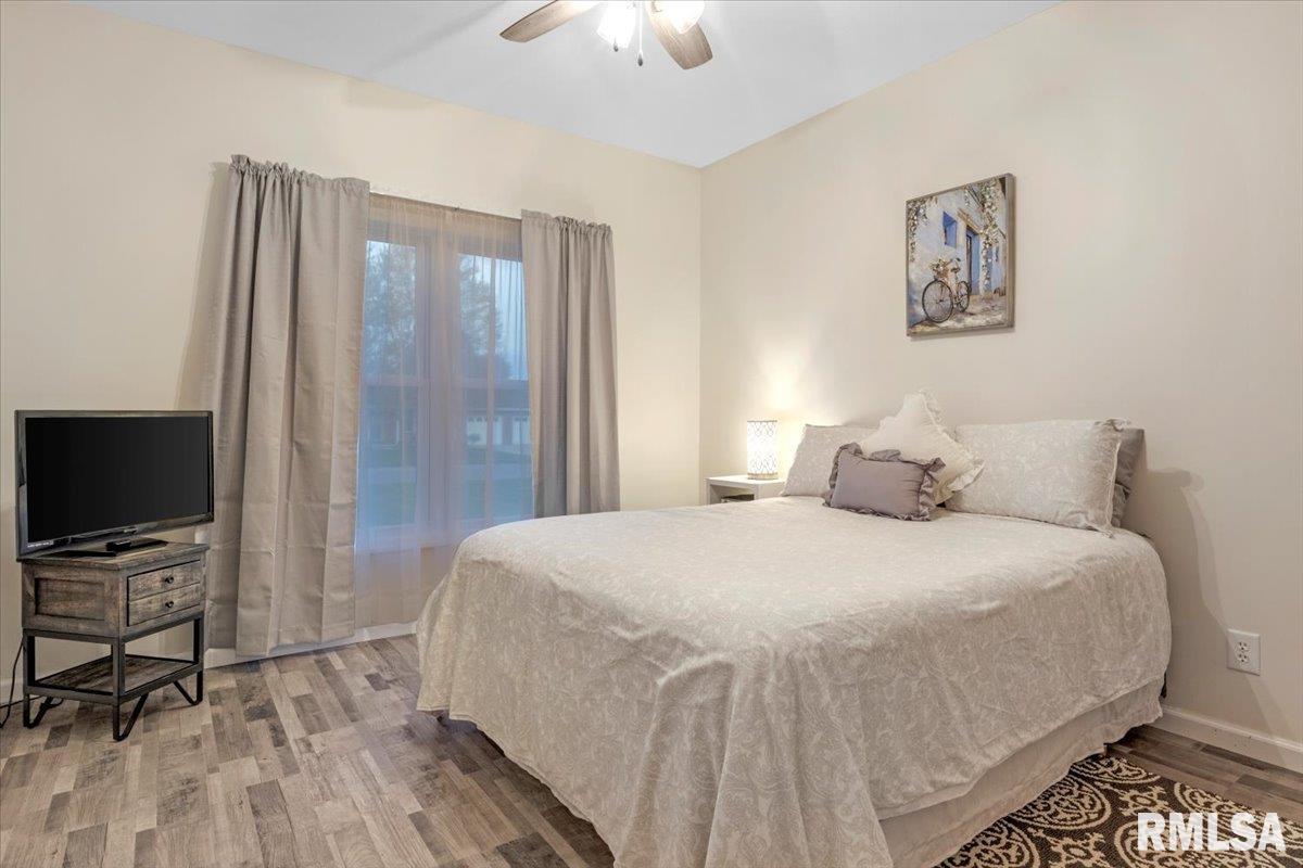 801 Bitterroot Drive Athens, IL 62613 - Photo 21 of 38 Gallery Image 21