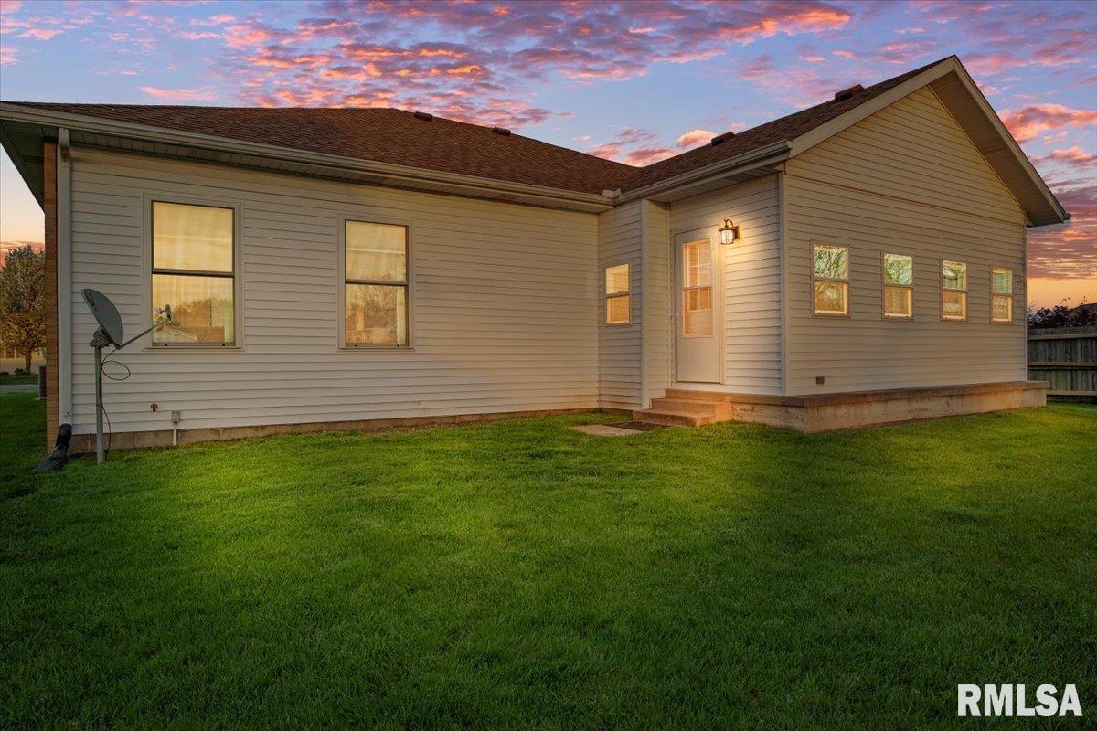801 Bitterroot Drive Athens, IL 62613 - Photo 35 of 38 Gallery Image 35