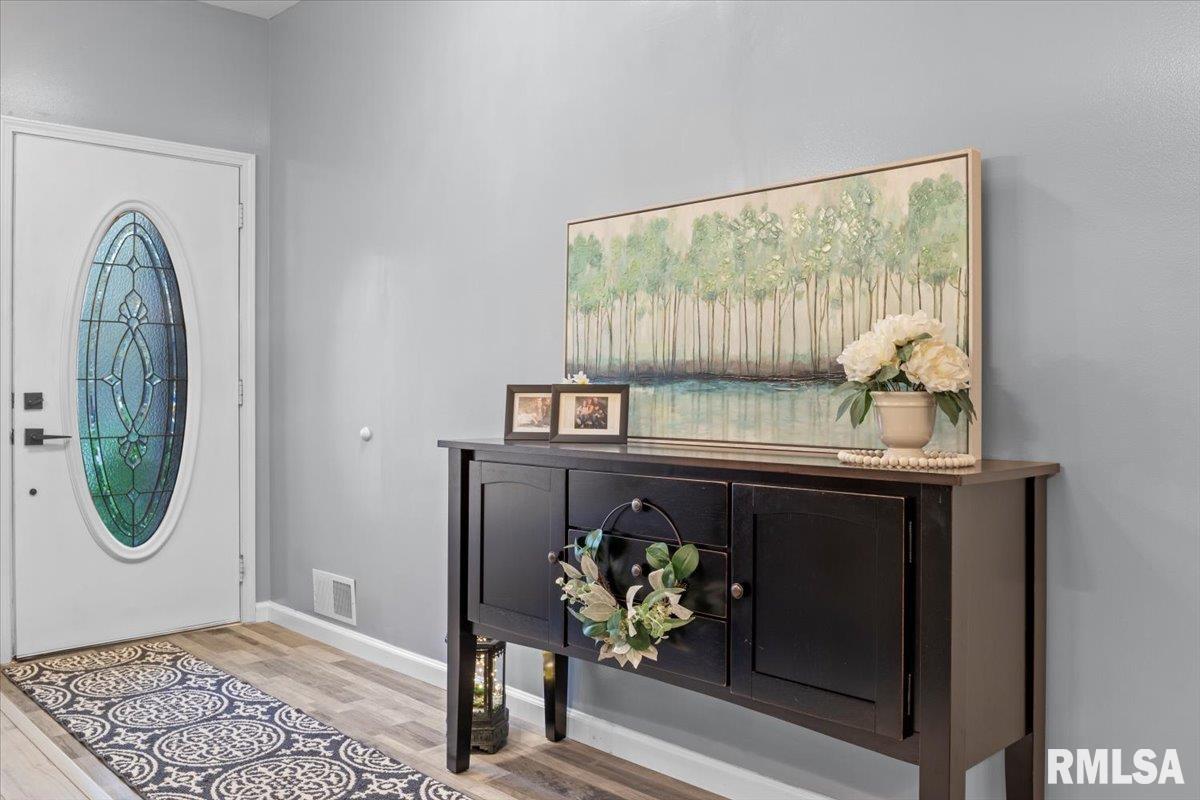 801 Bitterroot Drive Athens, IL 62613 - Photo 10 of 38 Gallery Image 10