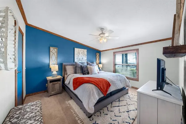 $999,990 | 23363 Wateridge Loop, Flint, TX 75762