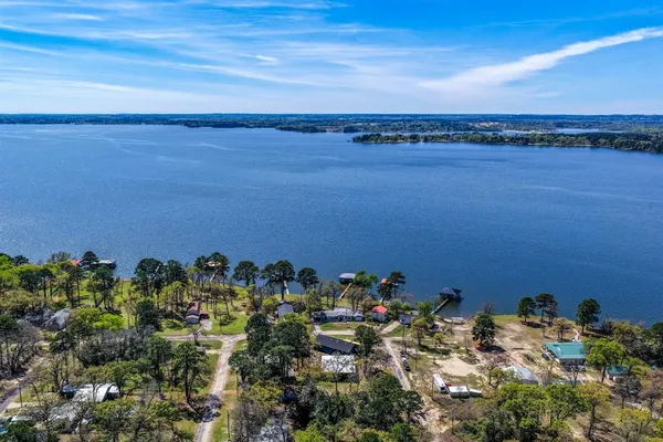 $999,990 | 23363 Wateridge Loop, Flint, TX 75762