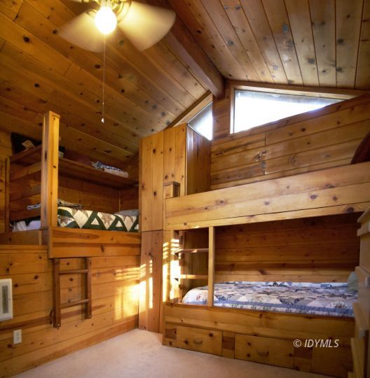 53445 Tollgate Road Idyllwild, CA 92549 - Photo 15 of 22 Built-ins