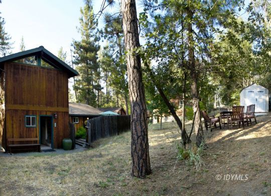 53445 Tollgate Road Idyllwild, CA 92549 - Photo 17 of 22 Spacious back yard