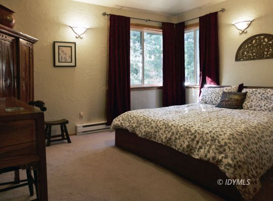 53445 Tollgate Road Idyllwild, CA 92549 - Photo 19 of 22 Bedroom