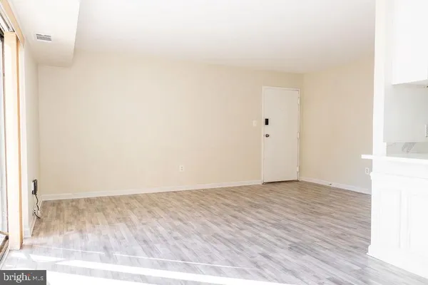 $2,300 | 7618 Savannah Street, Unit 104, Falls Church, VA 22043