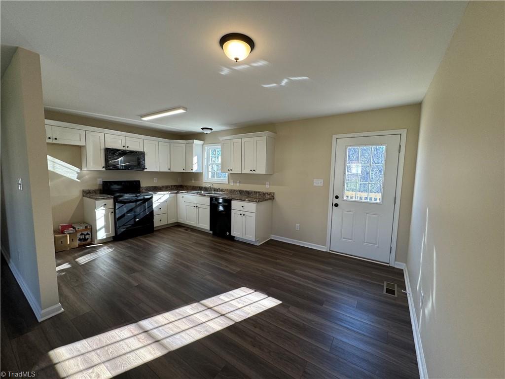 5889 Mendenhall Road Archdale, NC 27263 - Photo 4 of 13 Gallery Image 4