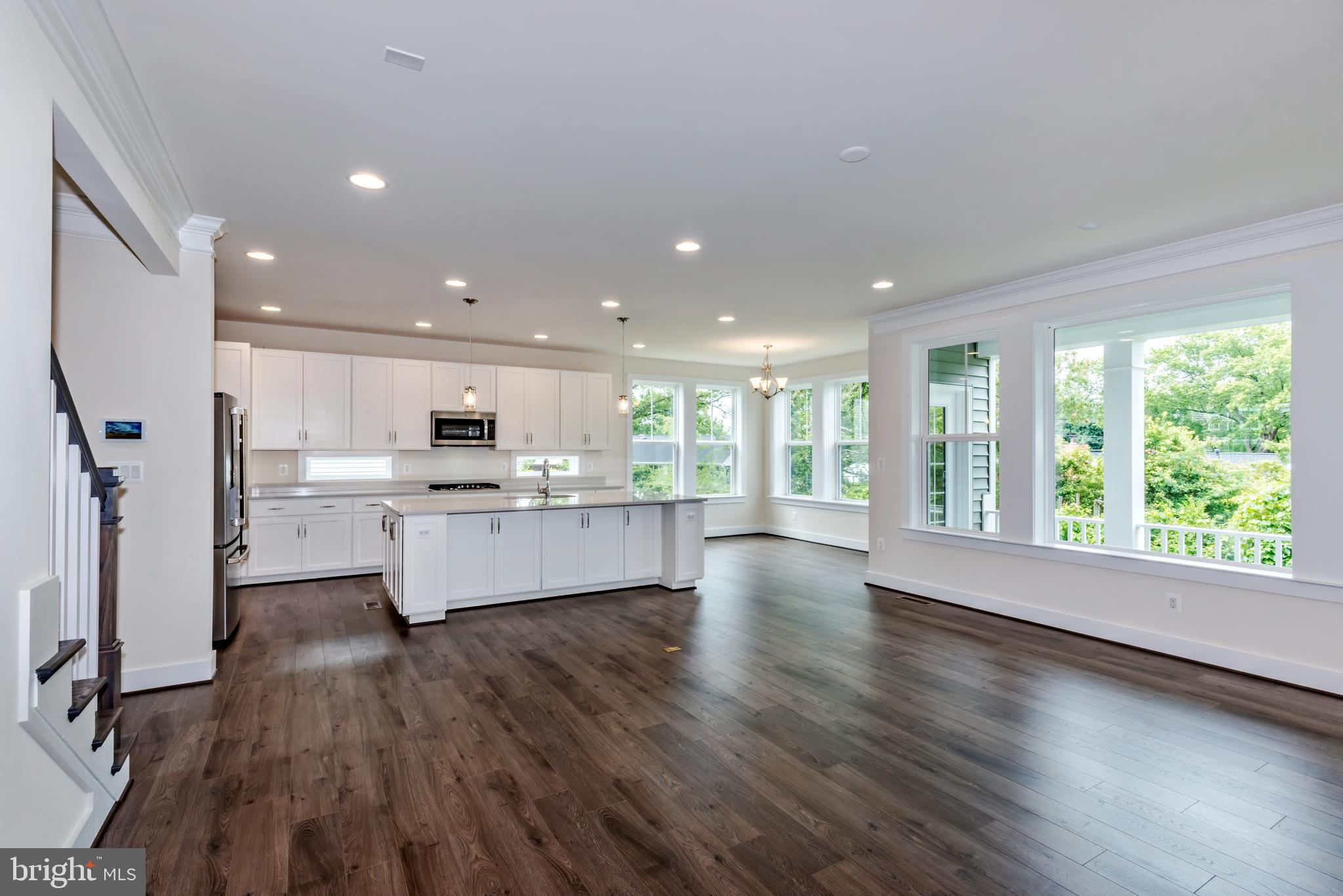 6233 Mcconnell Lane Springfield, VA 22152 - Photo 2 of 31