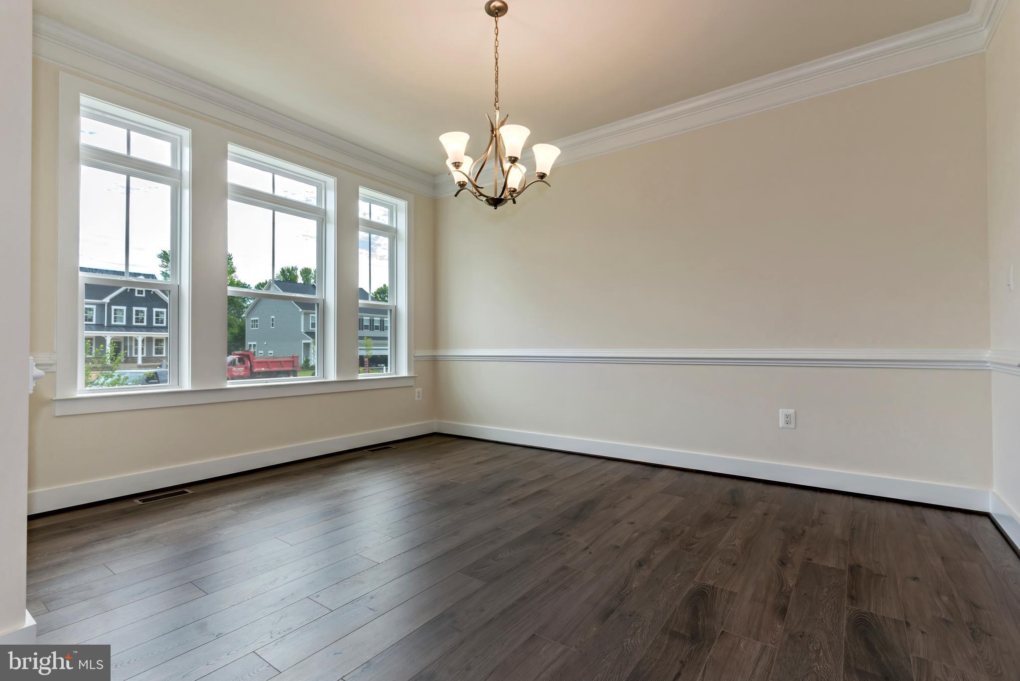 6233 Mcconnell Lane Springfield, VA 22152 - Photo 6 of 31