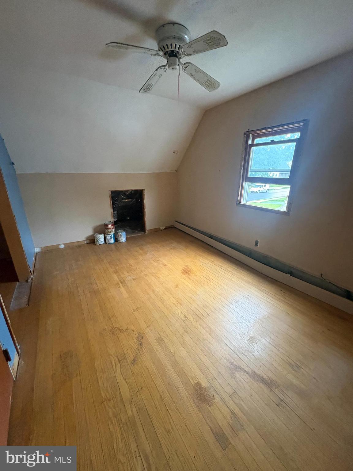 846 Bobwhite Lane Secane, PA 19018 - Photo 7 of 10