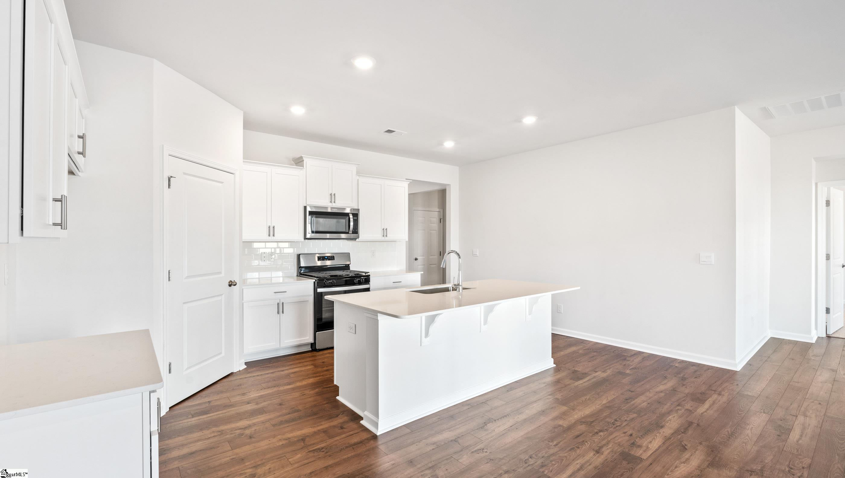 918 Pineland Drive Woodruff, SC 29388 - Photo 11 of 23