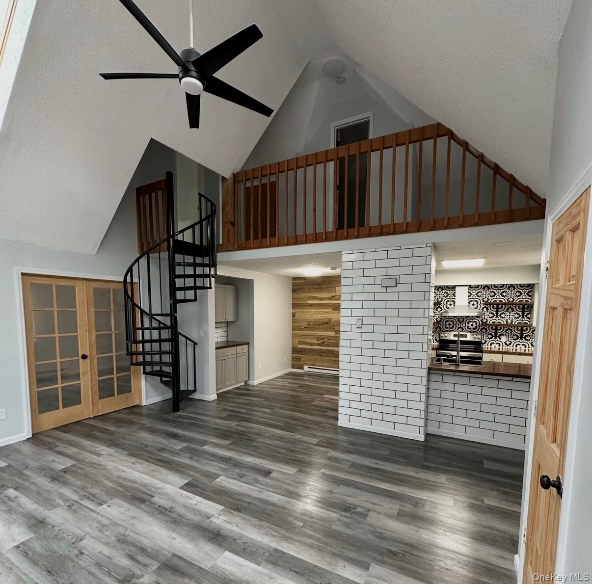 15 Fox Ridge Woodridge, NY 12789 - Photo 4 of 25 a view of a hallway with wooden floor and entryway