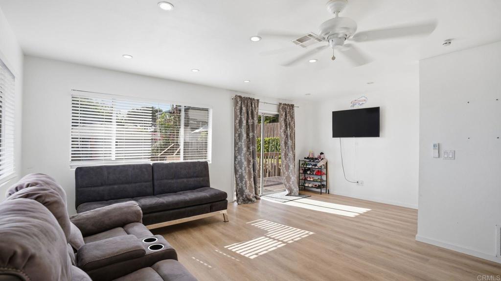 1232 Maria Avenue Spring Valley, CA 91977 - Photo 24 of 34