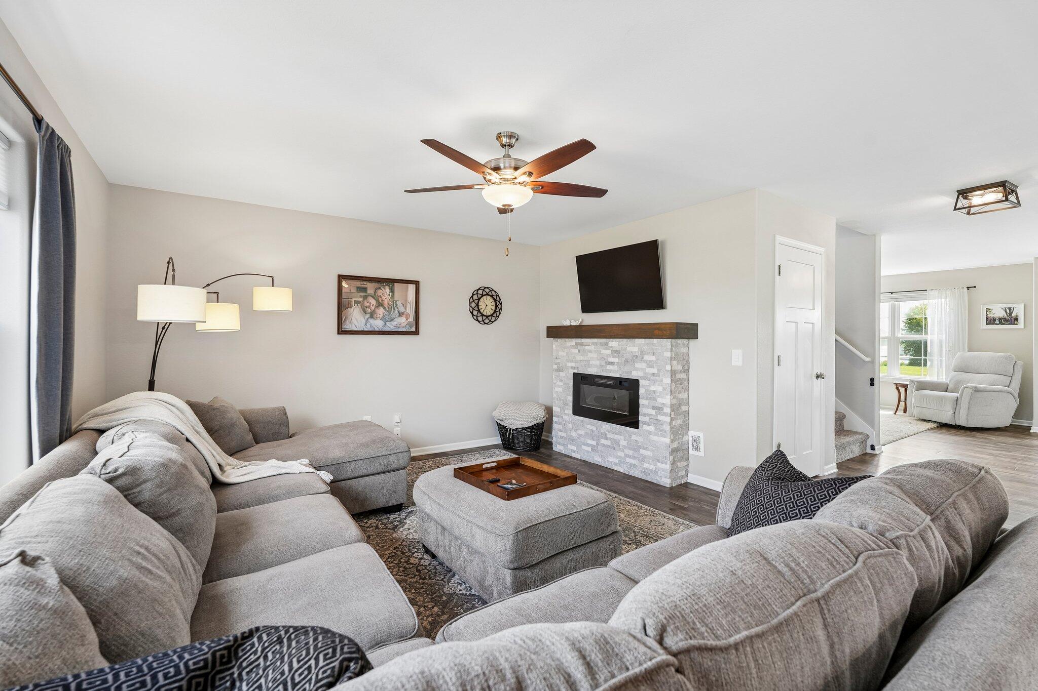 74 Weston Rdg Road Oconomowoc, WI 53066 - Photo 5 of 47 Perfect Size For Sectional Seating