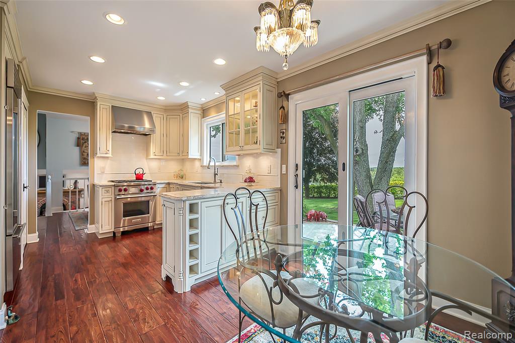 20355 Rippling Lane Northville, MI 48167 - Photo 8 of 45 Gallery Image 8