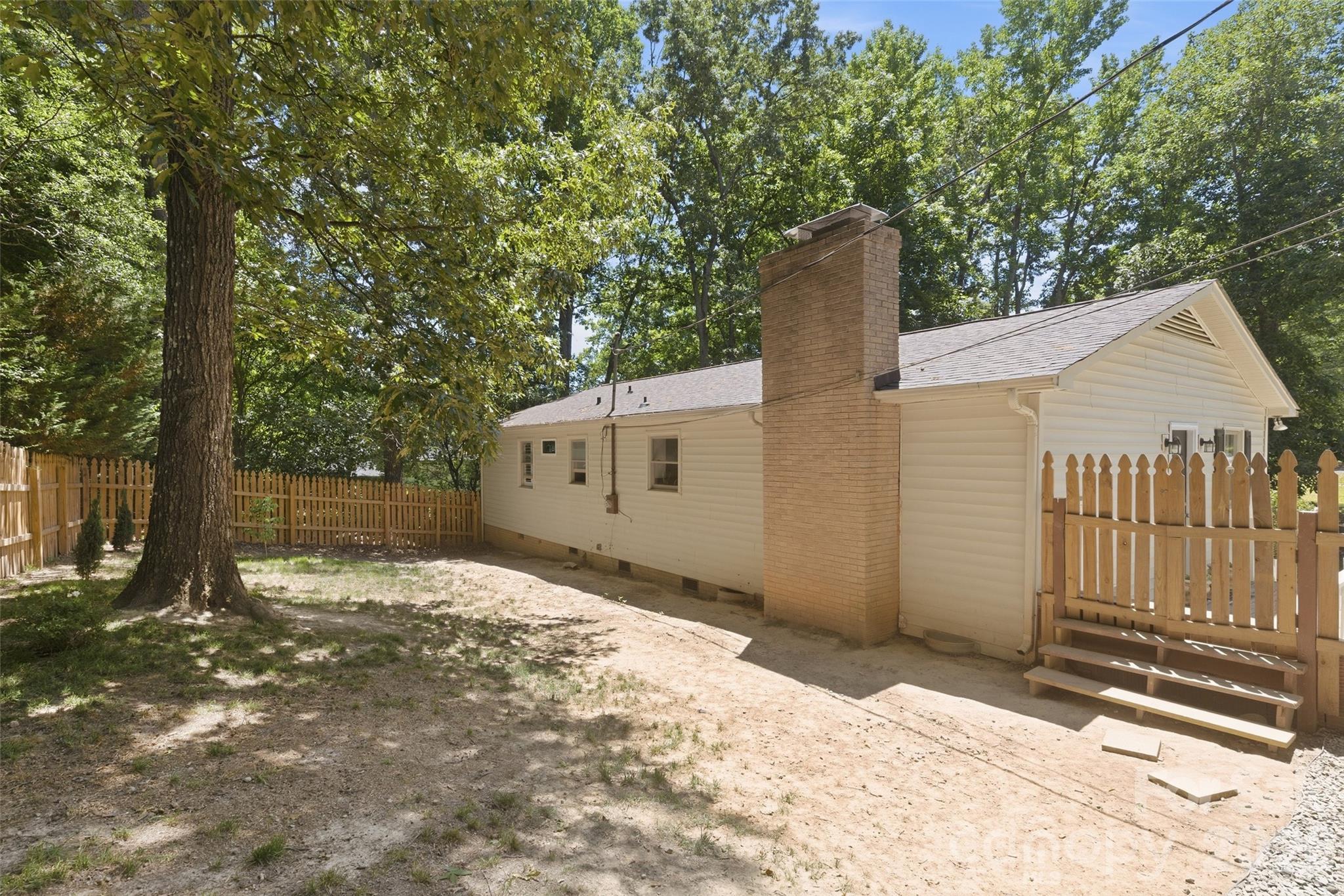 609 Davis Street Lancaster, SC 29720 - Photo 34 of 42