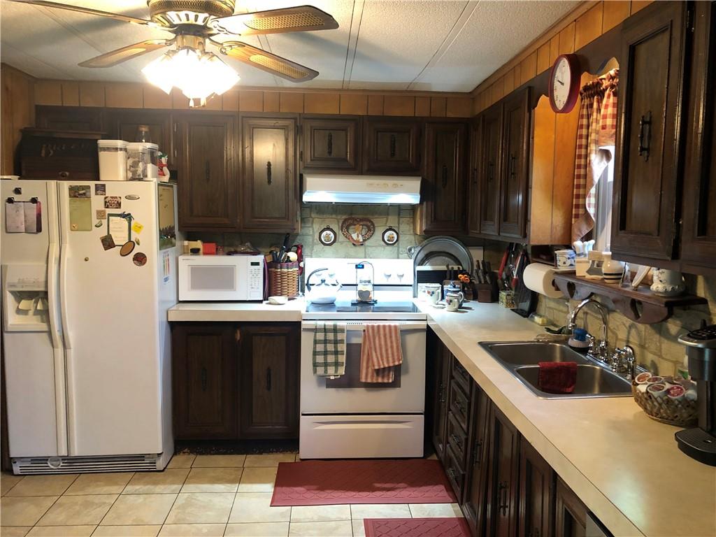 165 Whigham Road New Stanton, PA 15672 - Photo 11 of 17 Kitchen