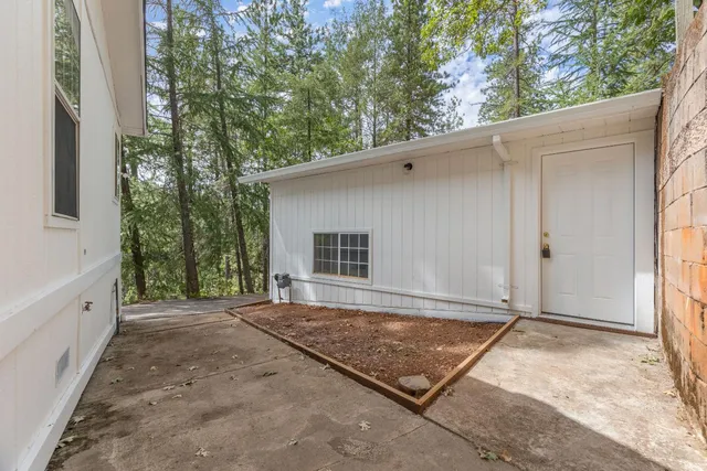 $425,000 | 18506 South Dunvegan Drive, Applegate, CA 95703