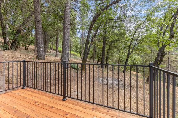 $399,000 | 18506 South Dunvegan Drive, Applegate, CA 95703