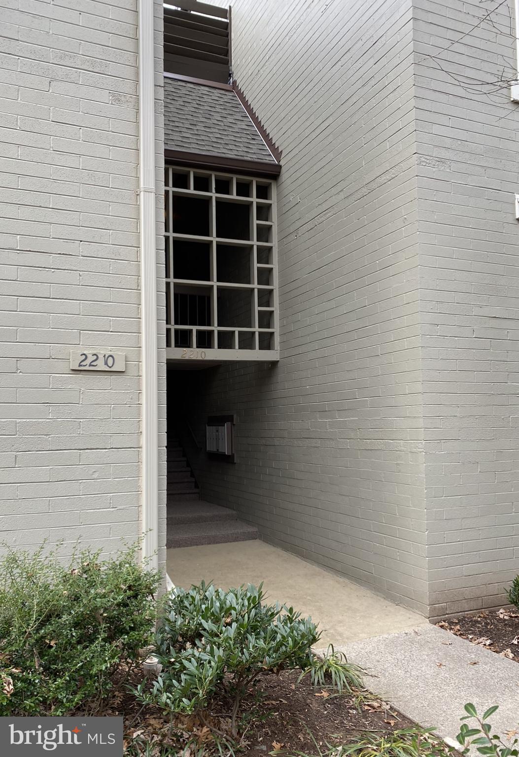 2210 Springwood Drive, Unit T8 Reston, VA 20191 - Photo 22 of 23 Gallery Image 22
