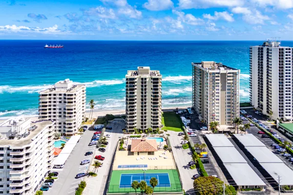 $6,500 | 5460 North Ocean Drive, Unit 5B, Singer Island, FL 33404