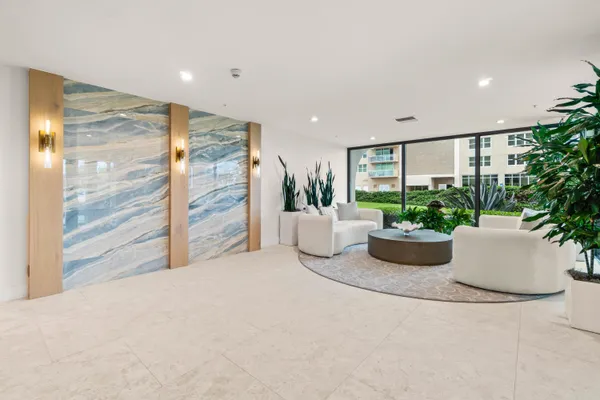 $6,500 | 5460 North Ocean Drive, Unit 5B, Singer Island, FL 33404