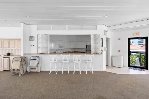 $6,500 | 5460 North Ocean Drive, Unit 5B, Singer Island, FL 33404