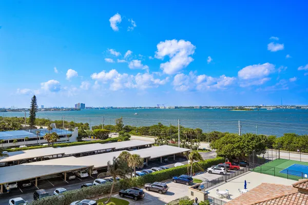 $6,500 | 5460 North Ocean Drive, Unit 5B, Singer Island, FL 33404