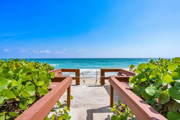 $6,500 | 5460 North Ocean Drive, Unit 5B, Singer Island, FL 33404