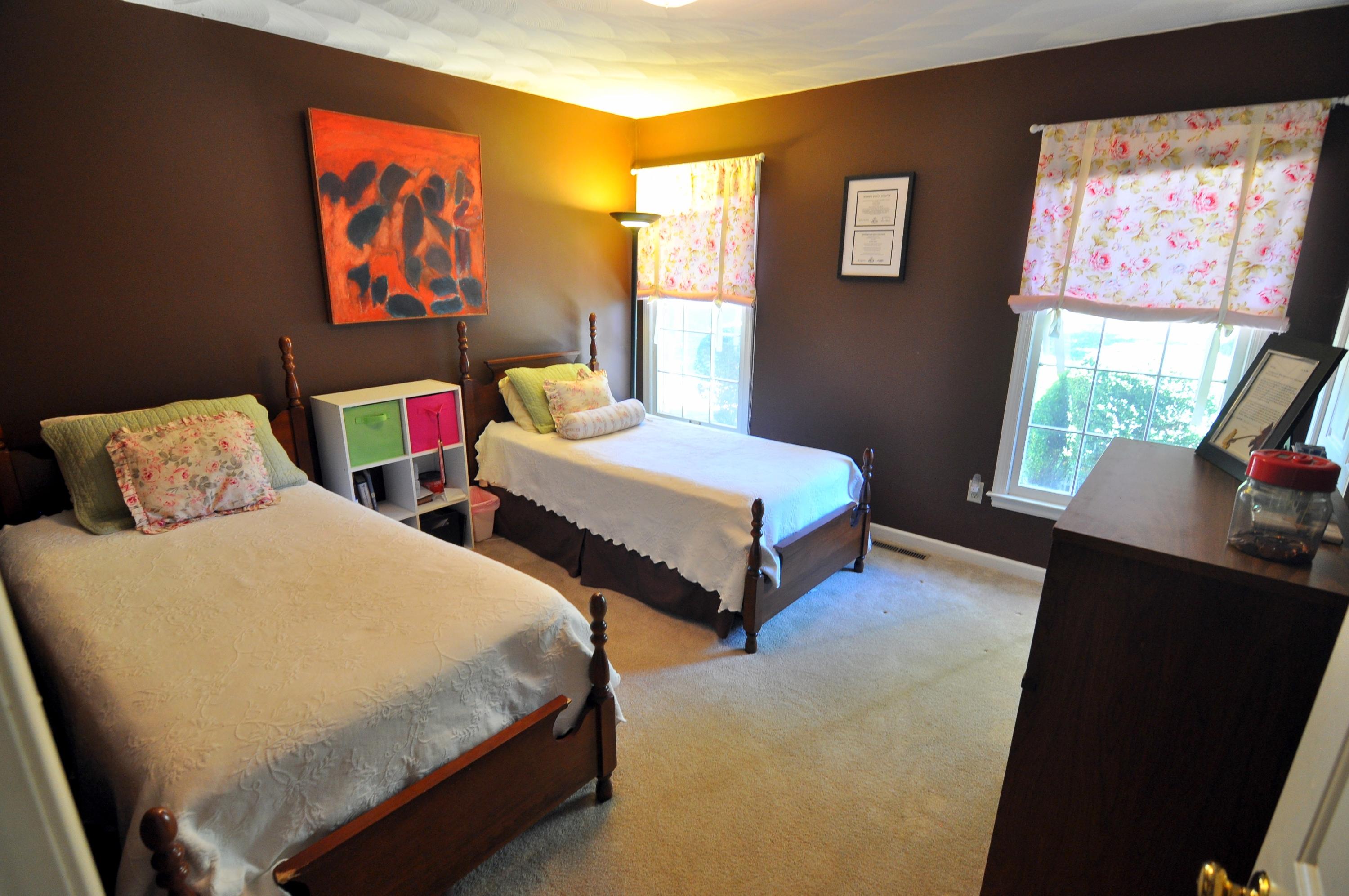 4744 Phyllis Road Northeast Roanoke, VA 24012 - Photo 22 of 43 Bedroom 3