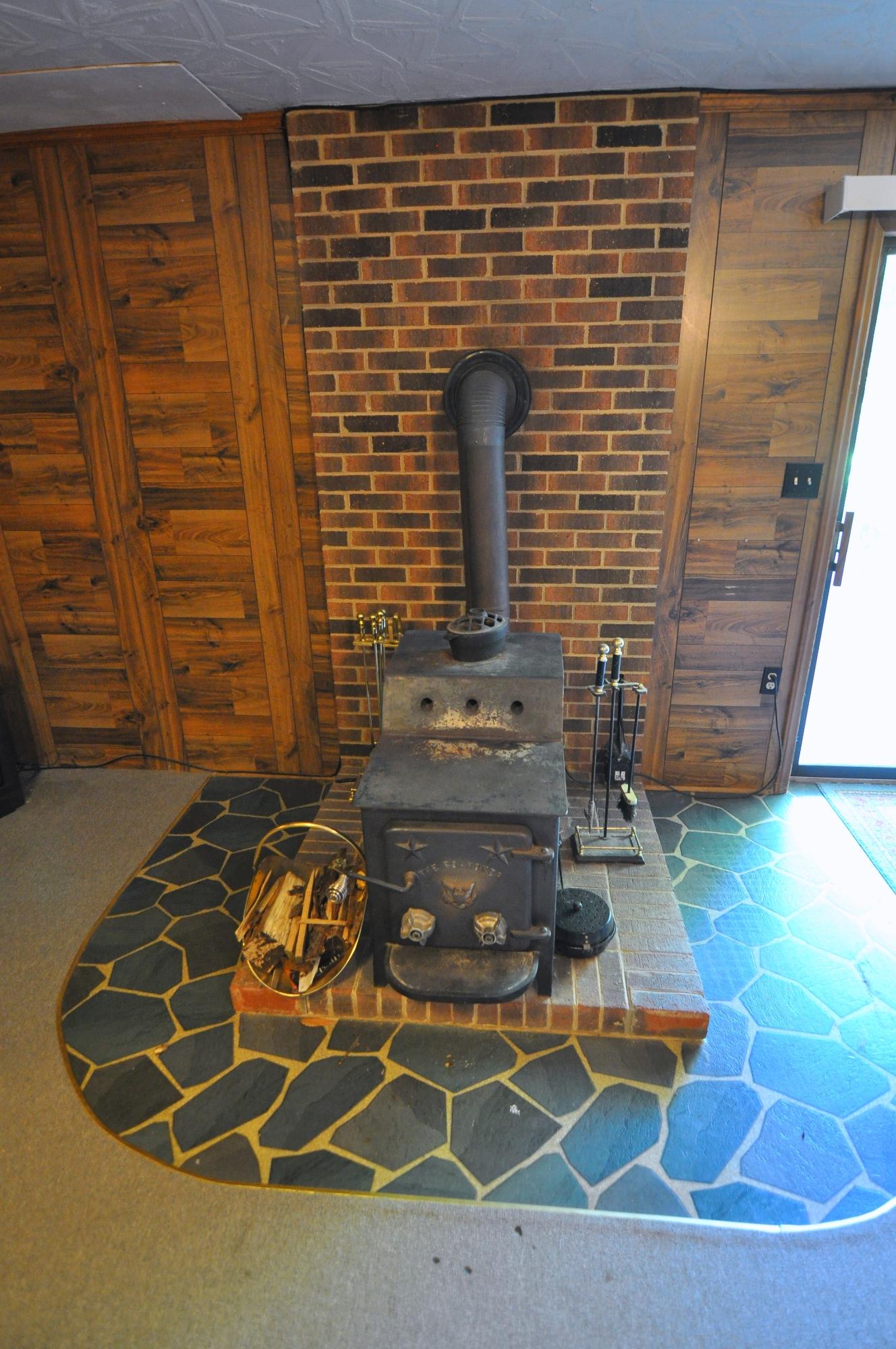 4744 Phyllis Road Northeast Roanoke, VA 24012 - Photo 24 of 43 Family Room with Wood Stove