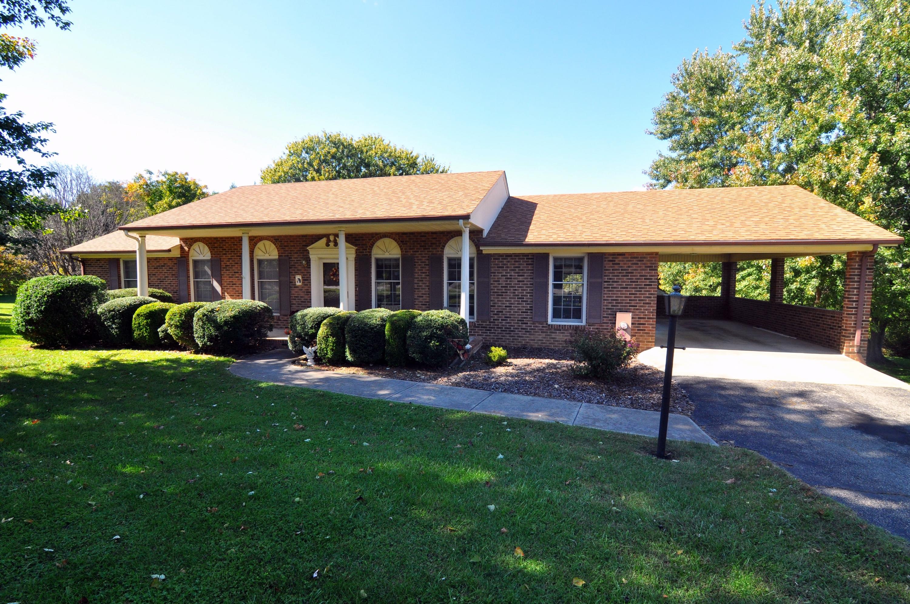 4744 Phyllis Road Northeast Roanoke, VA 24012 - Photo 35 of 43 Front