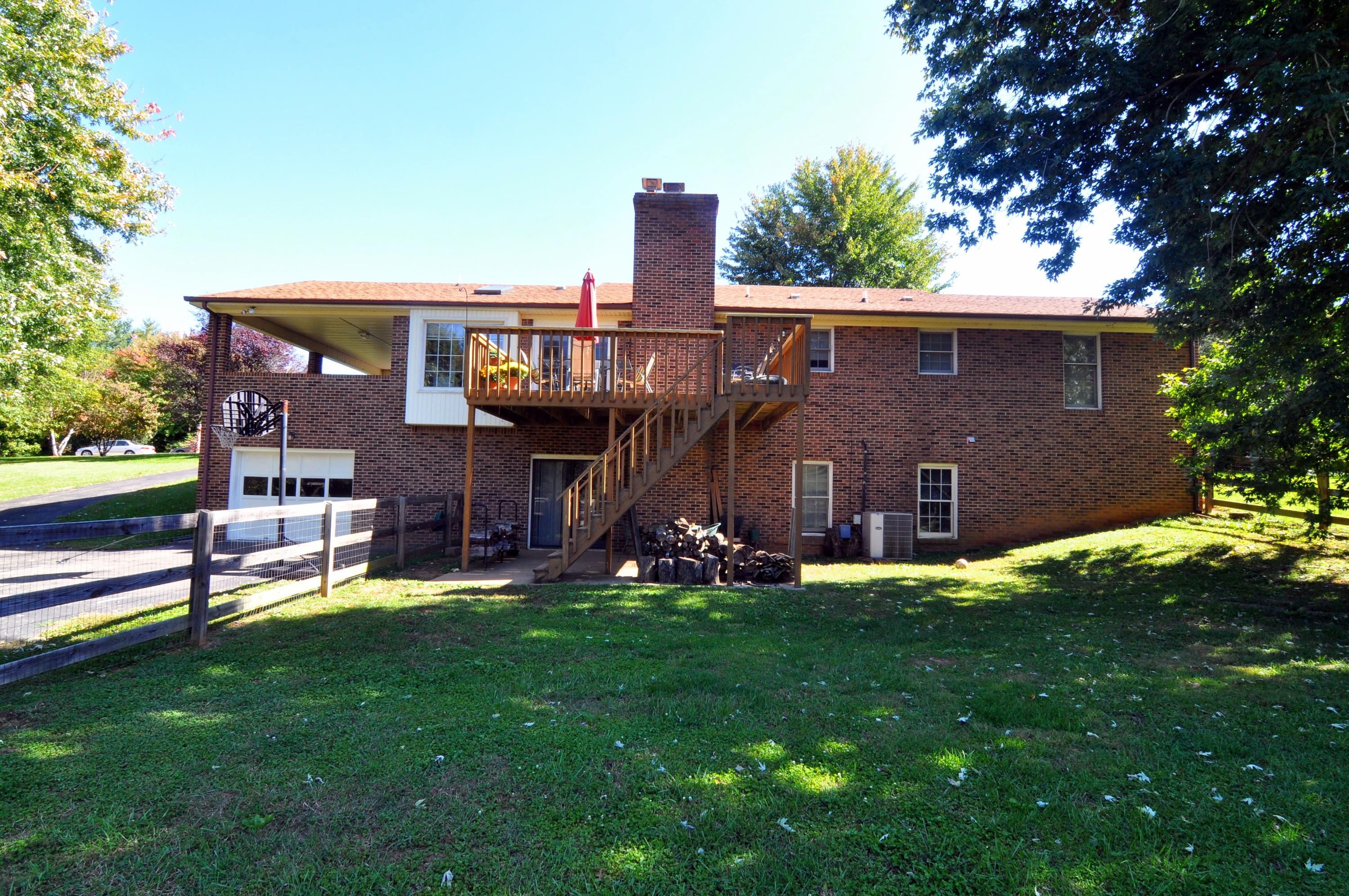 4744 Phyllis Road Northeast Roanoke, VA 24012 - Photo 40 of 43 Back of home