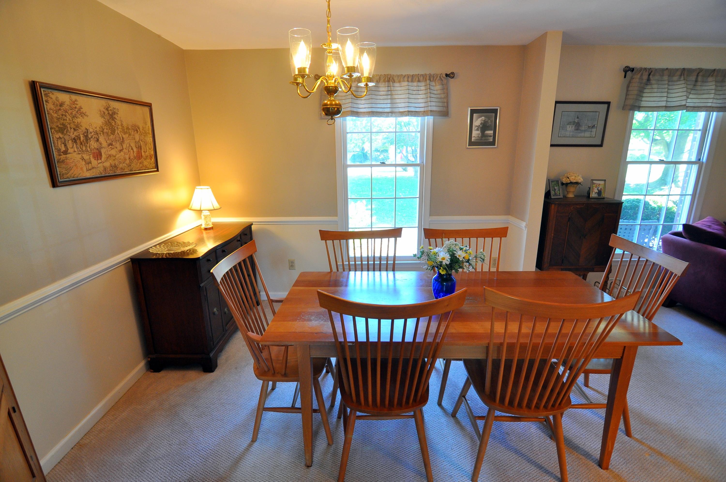 4744 Phyllis Road Northeast Roanoke, VA 24012 - Photo 5 of 43 Dining Room 2