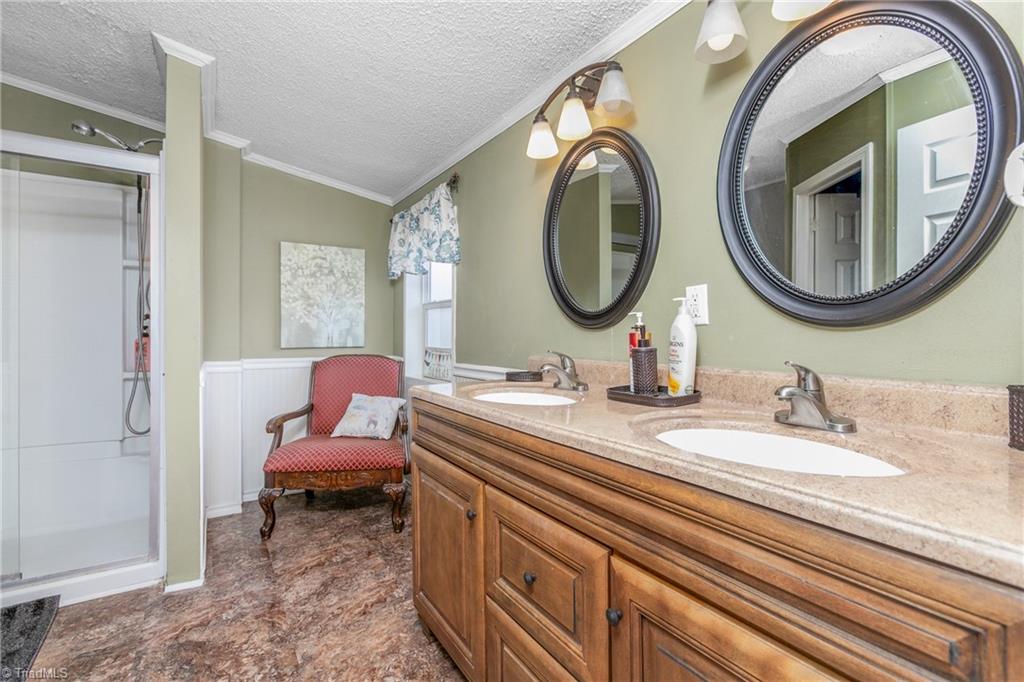 665 Pine Needle Trail Thomasville, NC 27360 - Photo 22 of 45