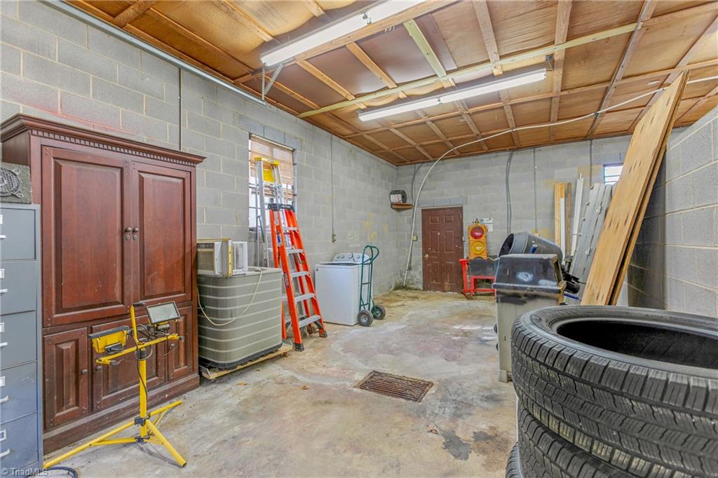 665 Pine Needle Trail Thomasville, NC 27360 - Photo 30 of 45