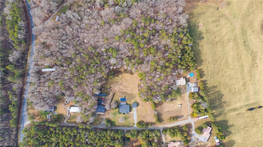 665 Pine Needle Trail Thomasville, NC 27360 - Photo 37 of 45