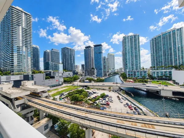 $3,150 | 31 Southeast 5th Street, Unit 1203, Miami, FL 33131