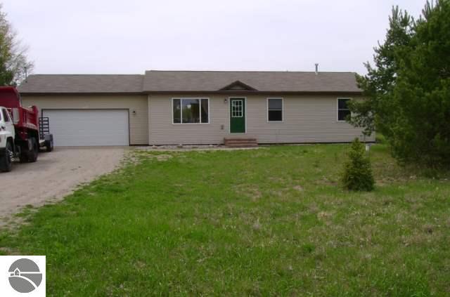 11451 North 17 Road Buckley, MI 49620 - Photo 5 of 10 1689754-8.JPG