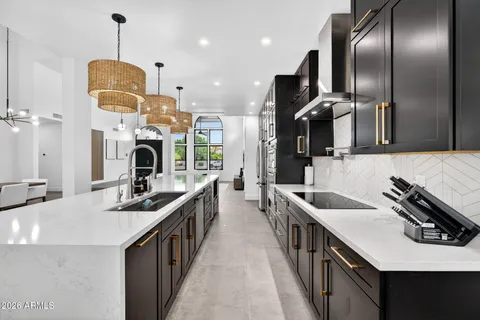 $2,575,000 | 10214 North 44th Street, Phoenix, AZ 85028