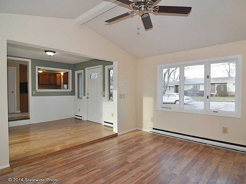 120 Cushing Road Warwick, RI 02888 - Photo 12 of 25 Den/Family/Great Room.