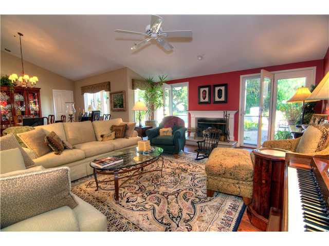3341 Rocking Horse Circle Encinitas, CA 92024 - Photo 17 of 24 Living room