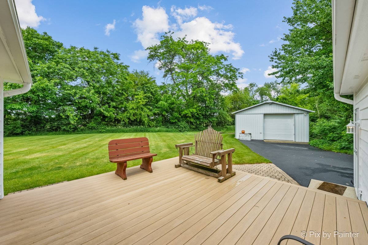 9901 Fox Bluff Lane Spring Grove, IL 60081 - Photo 32 of 44