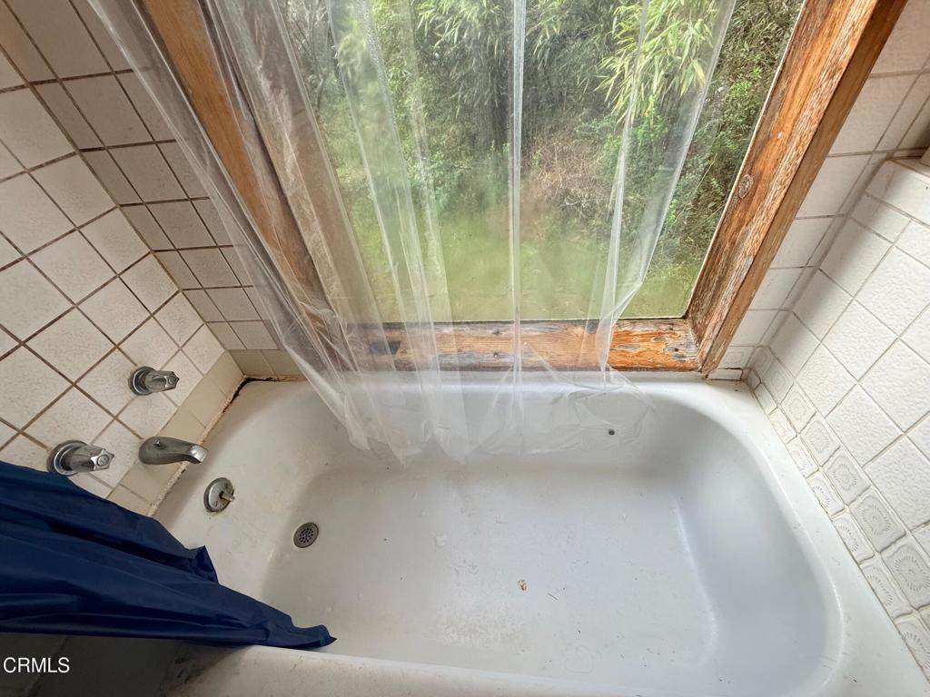 3480 Albion Ridge G Road North Albion, CA 95410 - Photo 13 of 32 Bathtub