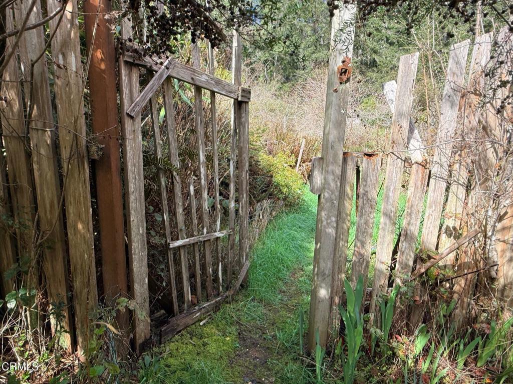 3480 Albion Ridge G Road North Albion, CA 95410 - Photo 26 of 32 Gate