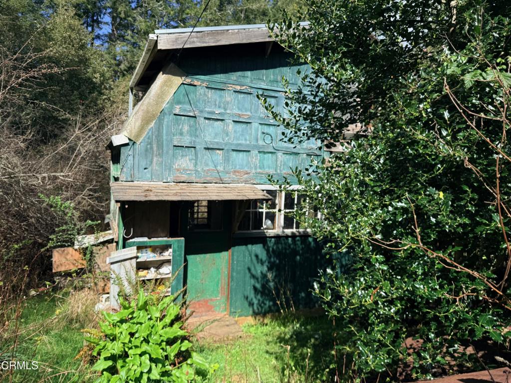 3480 Albion Ridge G Road North Albion, CA 95410 - Photo 27 of 32 Guest barn