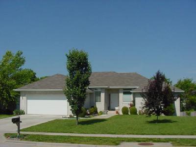 4239 South Linden Avenue Springfield, MO 65804 - Photo 1 of 1 Primary Photo
