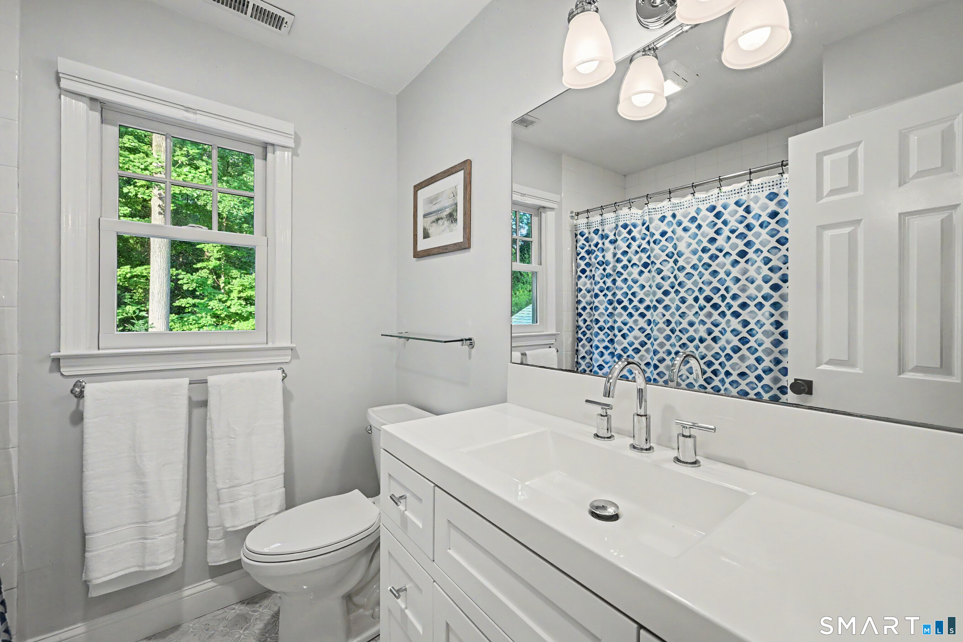 29 Orchard Hill Road Norwalk, CT 06851 - Photo 19 of 37 Hall Bath second floor