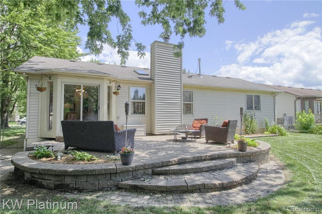 50099 Maurice Road New Baltimore, MI 48047 - Photo 23 of 25 Patio_2nd_View.jpg